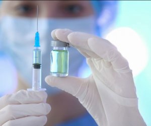 Эксперты не нашли связи между вакцинацией от COVID-19 и смертями среди пожилых в Норвегии