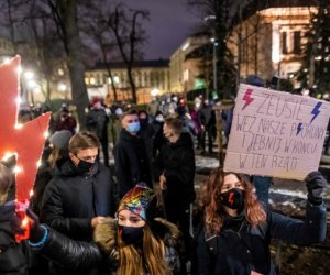 В Польше усилились протесты из-за ужесточения закона об абортах