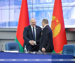 Александр Лукашенко передал президентские полномочия старшему сыну 