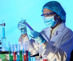 Глава лаборатории: в Литве расширяются исследования мутаций коронавируса
