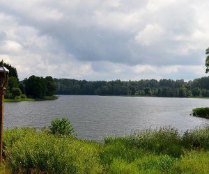 Большинство озер в Литве уже прогрелось до 22-24 градусов...