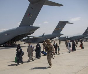 В. Рупшис: эвакуируемые из Кабула афганцы уже находятся с литовскими военными 