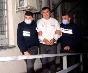 Михаил Саакашвили вернулся в Грузию, он арестован.