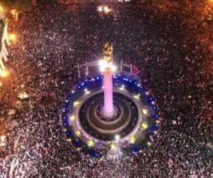 В Тбилиси проходит многотысячная акция с требованием освободить Саакашвили