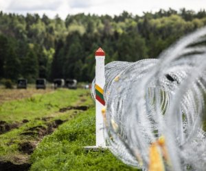 СОГГЛ: ЗА СУТКИ ПОГРАНИЧНИКИ НЕ ВПУСТИЛИ В ЛИТВУ 35 НЕЛЕГАЛЬНЫХ МИГРАНТОВ