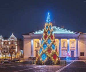 На Ратушной площади в Вильнюсе - традиционная благотворительная ярмарка