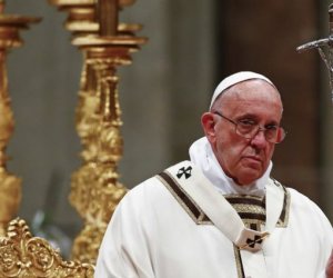 Папа Римский сравнил миграционные лагеря с нацистскими лагерями