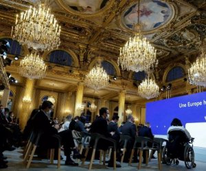 Сильная и суверенная Европа: Макрон изложил приоритеты председательства Франции в Евросоюзе