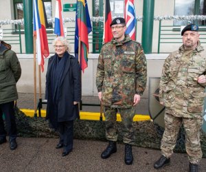 Министр обороны Германии в Литве: у России нет никакого права указывать НАТО