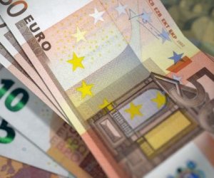 Евро: европейская валюта отмечает 20-летие (дополнено)