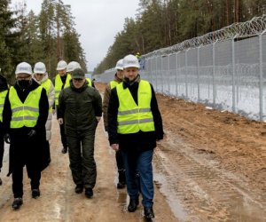 Премьер Литвы: отзывать экстремальную ситуацию на границе преждевременно (дополнено)