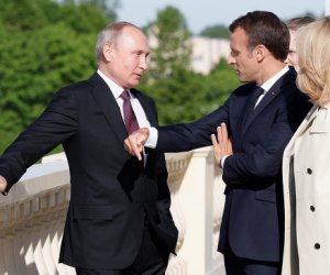 Политика диалога и протянутой руки: французские СМИ об отношениях Макрона и Путина