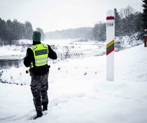 ЗА СУТКИ НА ТЕРРИТОРИЮ ЛИТВЫ ИЗ БЕЛАРУСИ НЕ ПРОПУЩЕНО 17 НЕЛЕГАЛЬНЫХ МИГРАНТОВ