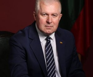 COVID-19 подтвержден у министра обороны А. Анушаускаса
