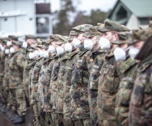 Министр обороны Германии: мы готовы прислать в Литву больше военных (видео)