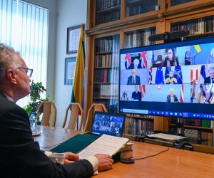 Президент: жестокий режим Кремля не остановится, если мы его не остановим