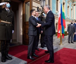 Состоялся телефонный разговор Президент Литвы Г.  Науседа с Президентом Украины В. Зеленским