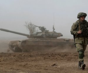 Россия завела в Украину 90% собранных войск и планирует взять Киев – Белый дом