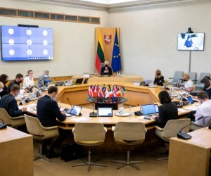 В рамках продления ЧП в Литве Кабмин предлагает запретить прокремлевские мероприятия (дополнено)