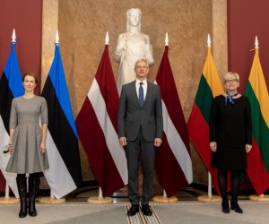 Премьеры стран Балтии и Польши призывают ЕС запретить перевозки грузов РФ по автодорогам