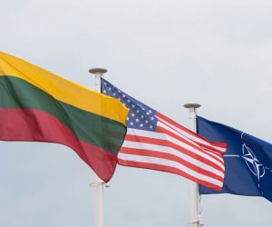Министр обороны Литвы находится с визитом в США