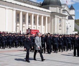 Президент поздравил литовских пожарных-спасателей с Днем святого Флориана
