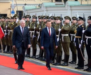 Министр обороны:  Литва и Польша обсуждают  возможность синхронизации военных закупок (дополнено)