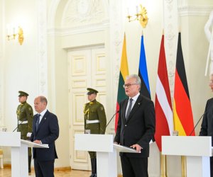 Канцлер Германии Олаф Шольц - на пресс-конференции в Вильнюсе (видео) Канцлер Германии Олаф Шольц - на пресс-конференции в Вильнюсе (видео)