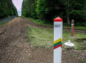 В ТЕЧЕНИЕ СУТОК ПОГРАНИЧНИКИ НЕ ПРОПУСТИЛИ В ЛИТВУ 25 НЕЛЕГАЛЬНЫХ МИГРАНТОВ