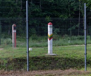 На границе с Беларусью развернули 38 нелегальных мигрантов