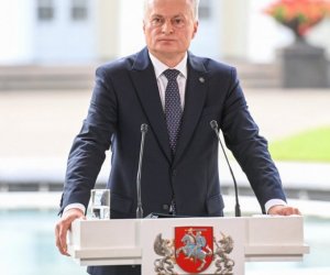  Президент Литвы: Украине, ставшей мишенью РФ, следует показать, что ее ждут в ЕС 