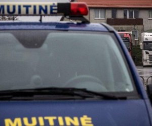 34 грузовика с российскими номерами не пропустили в Литву из-за транзитных ограничений