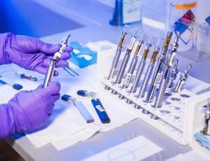 COVID-19 в Литве за сутки: 1 450 новых случаев, скончался один человек