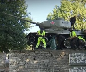 После демонтажа советского памятника Эстония подверглась мощной кибератаке