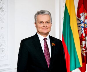 Президент Литвы: Россия должна ответить за насильственный вывоз детей