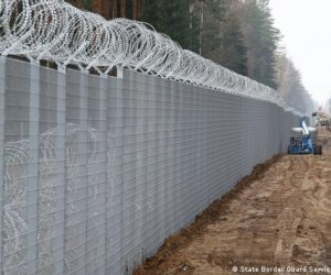 На границе Литвы с Беларусью не пропущены 109 нелегальных мигрантов