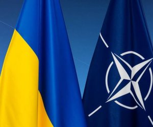 Белый дом: вступление Украины в НАТО надо решить "в другое время"