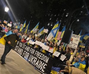 В столицах Европы прошли протесты после обстрела Россией украинских городов