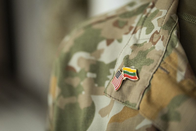 Командующий армией США заверяет, что ее представители будут в Литве постоянно