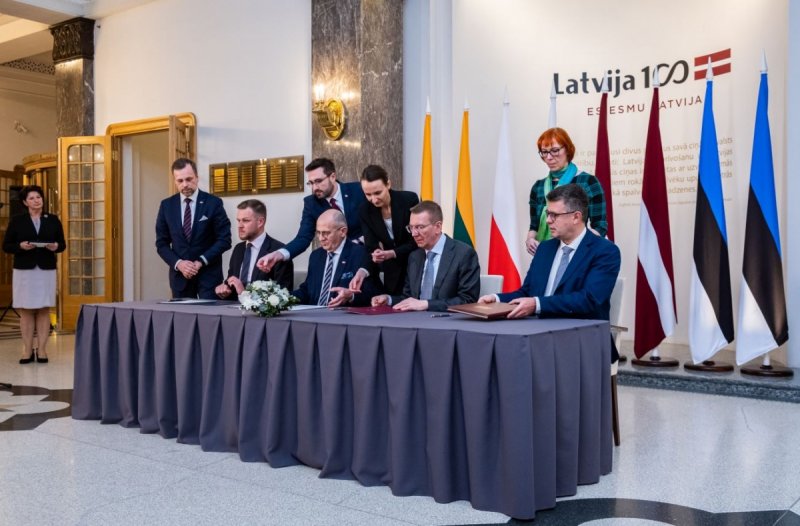 Главы МИД стран Балтии и Польши договорились продолжать поддержку Киева