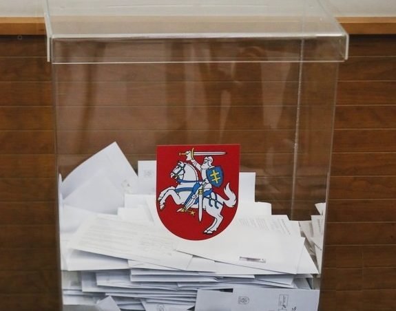 Больше всех голосов на муниципальных выборах в Литве получили соц-демократы и консерваторы