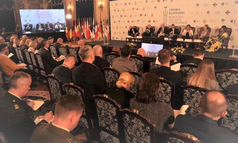 Анушаускас обсудил в Бухаресте возможные решения о блокировке судоходства в Черном море