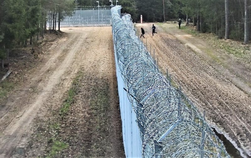 СОГГЛ зафиксировала, как белорусские пограничники перерезают физический барьер