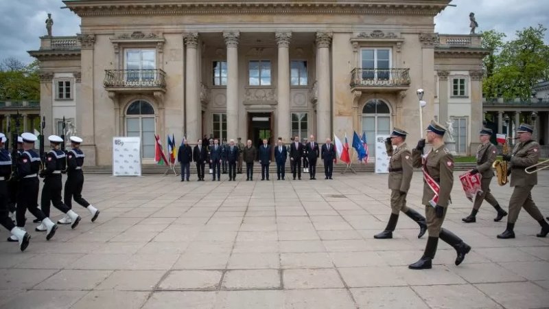 Министр обороны Литвы: для результатов в обороне, страны Центральной и Восточной должны быть едины