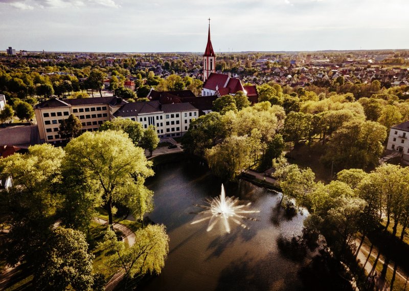 Литовскому городу Кретинга исполняется 770 лет. Жители готовят ей подарок