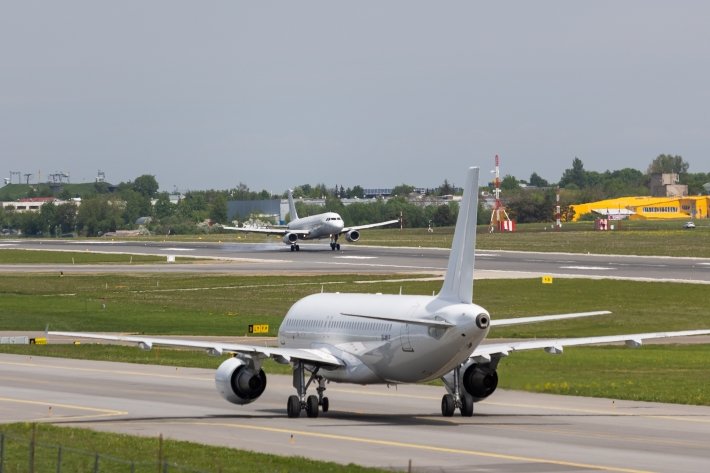 Подготовка к саммиту НАТО: изменения рейсов в аэропортах, поиск работников