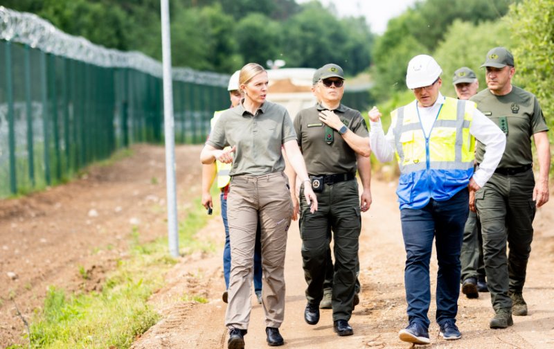 Агне Билотайте: 100 км трассы для патрулирования на границе с Беларусью проложат в этом году (дополнено)