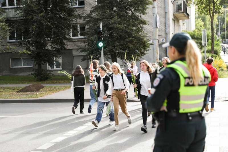 В первую неделю сентября на школьных переходах будут дежурить полицейские и волонтеры