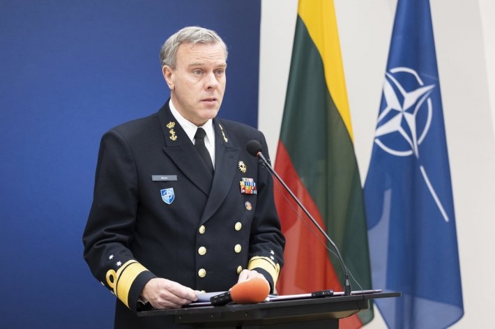 Адмирал НАТО: помощь союзников литовской дивизии будет зависеть от двусторонних дискуссий