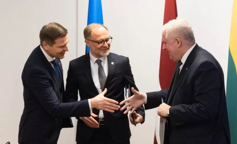 Страны Балтии договорились о создании на границе с РФ и Беларусью совместной линии обороны